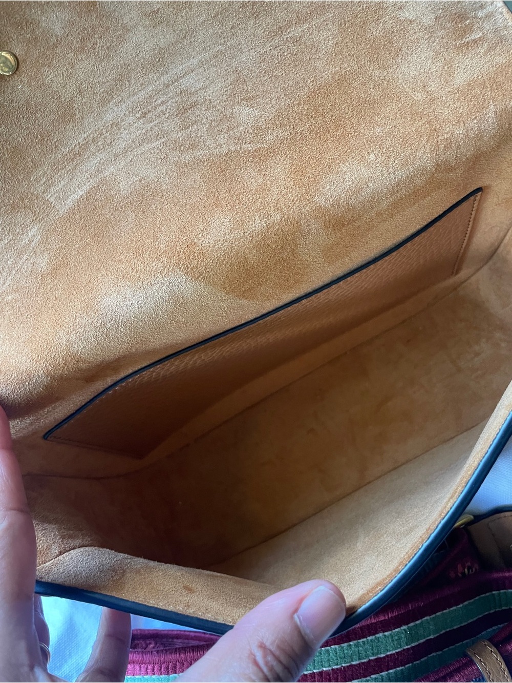 Valentino Garavani Camel/Tan Leather Shoulder Bag with Gold V Logo - Picture 10 of 10